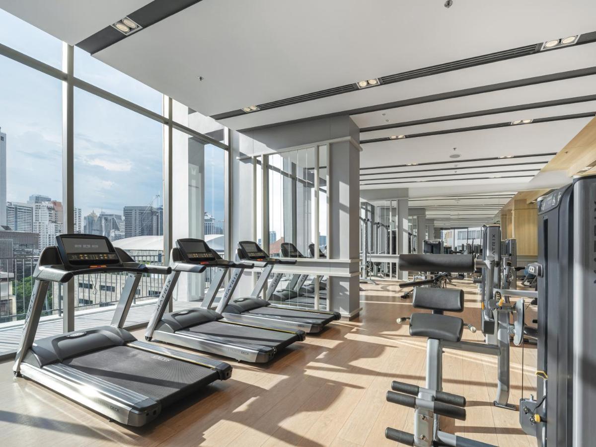 Oakwood Suites Bangkok Eksteriør bilde The gym