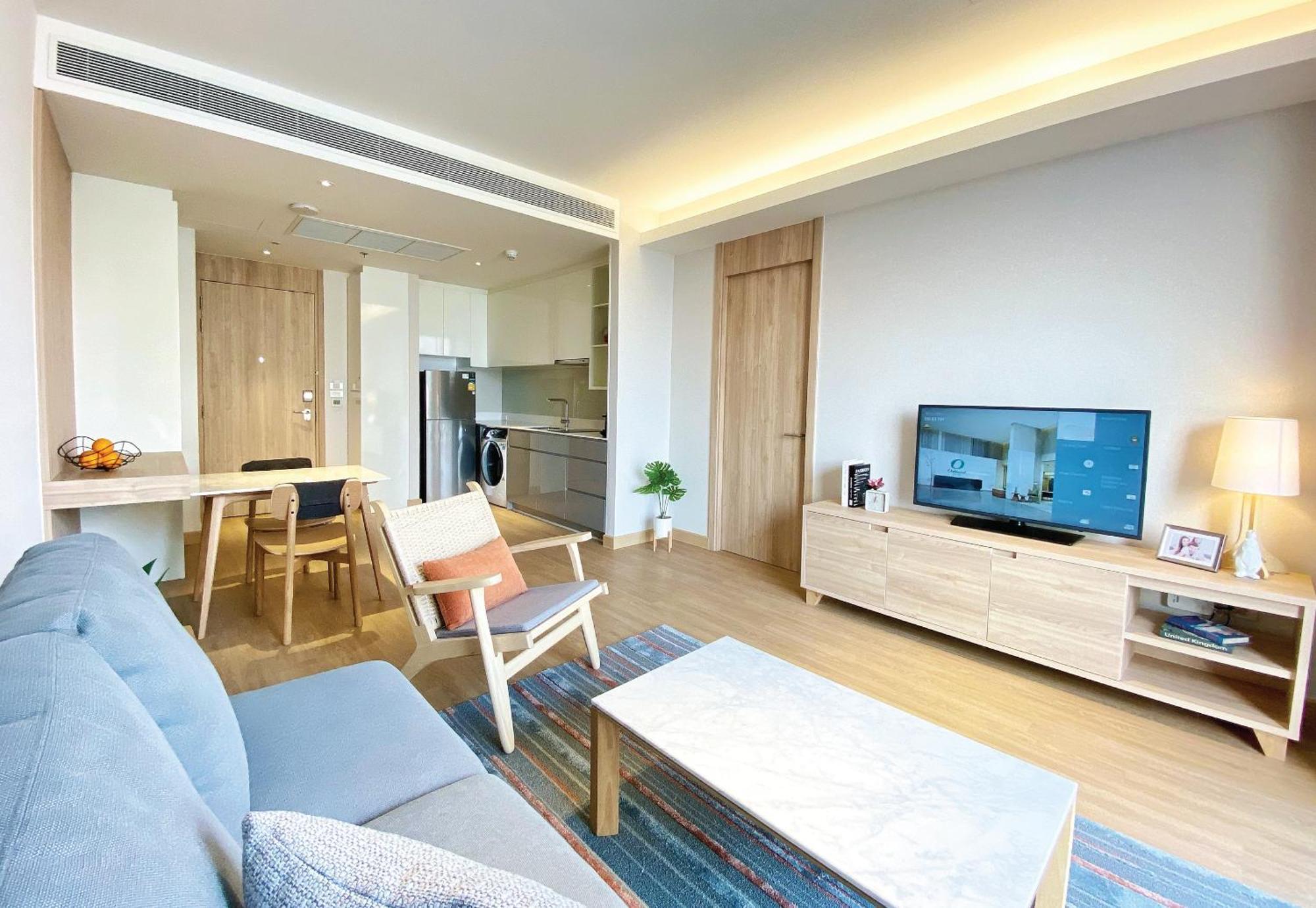 Oakwood Suites Bangkok Eksteriør bilde A typical apartment at The Panorama